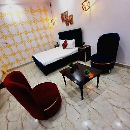 Iconic Retreat By Atulyam Stays Prayagraj Exterior foto